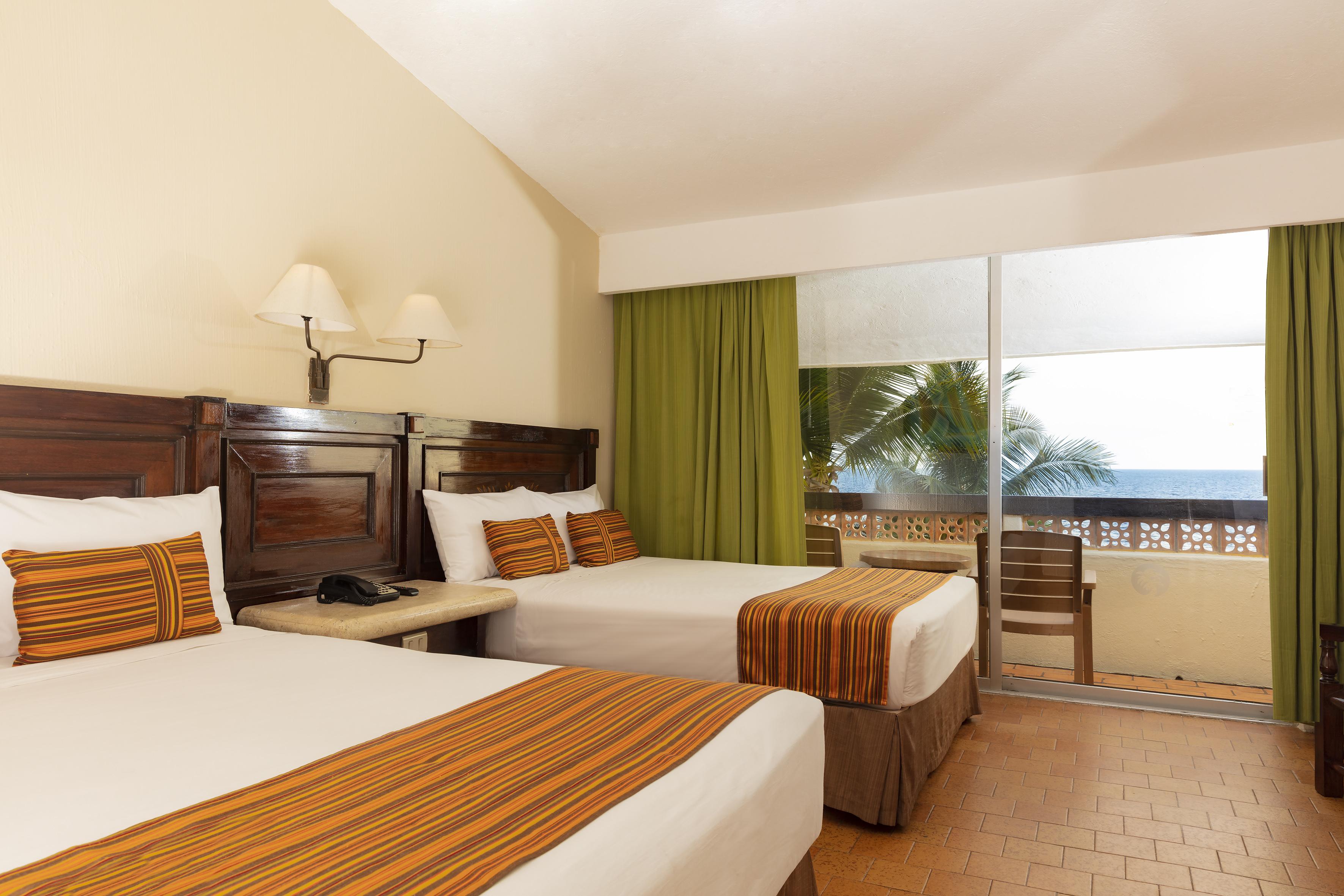 Las Palmas By The Sea All Inclusive Hotel Puerto Vallarta Exterior photo