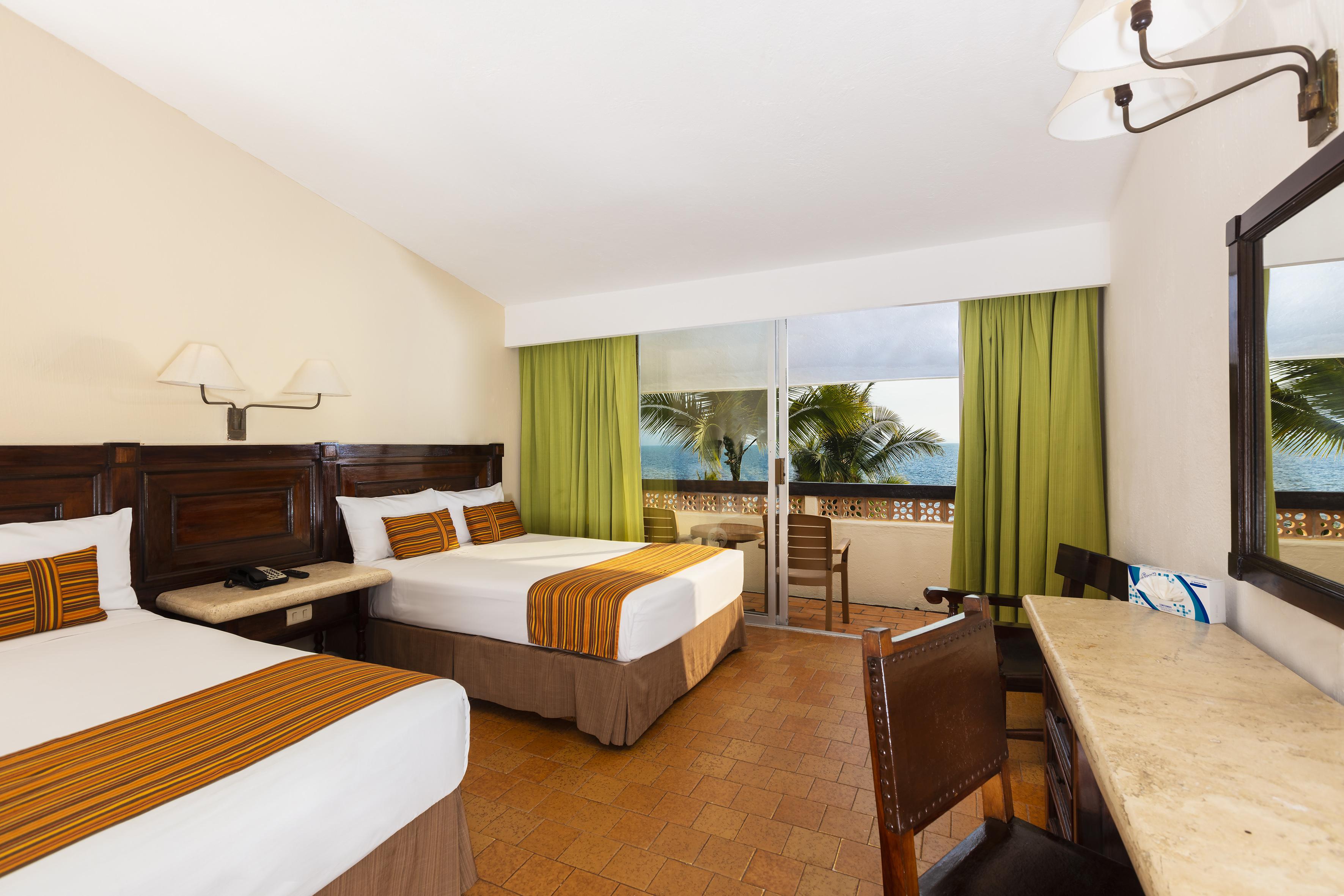 Las Palmas By The Sea All Inclusive Hotel Puerto Vallarta Exterior photo